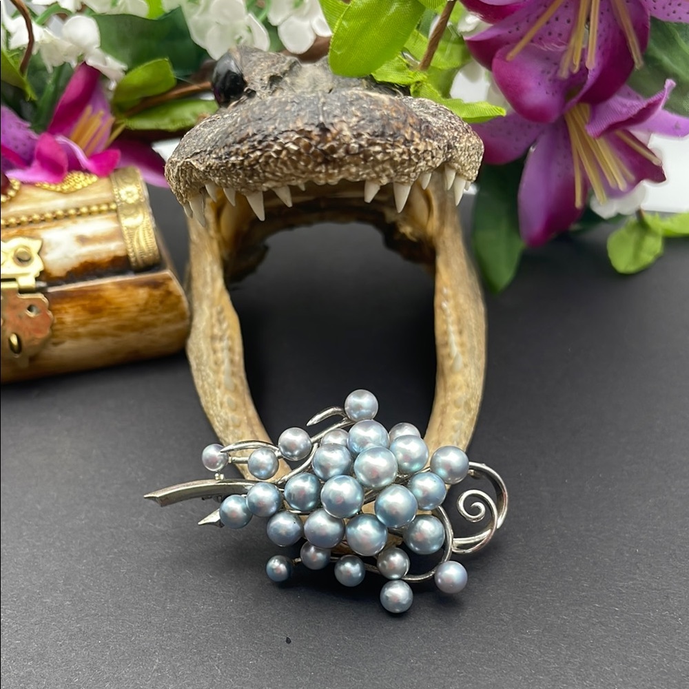 Saltwater pearls blue brooch vintage sterling